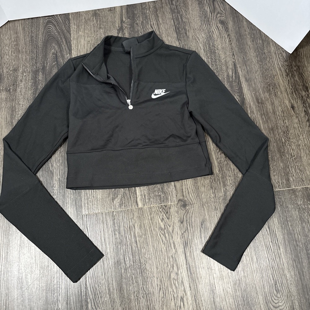 Nike Women's Black Cropped Long Sleeve 1/4 Zip Activewear Top Size S Mock Neck
